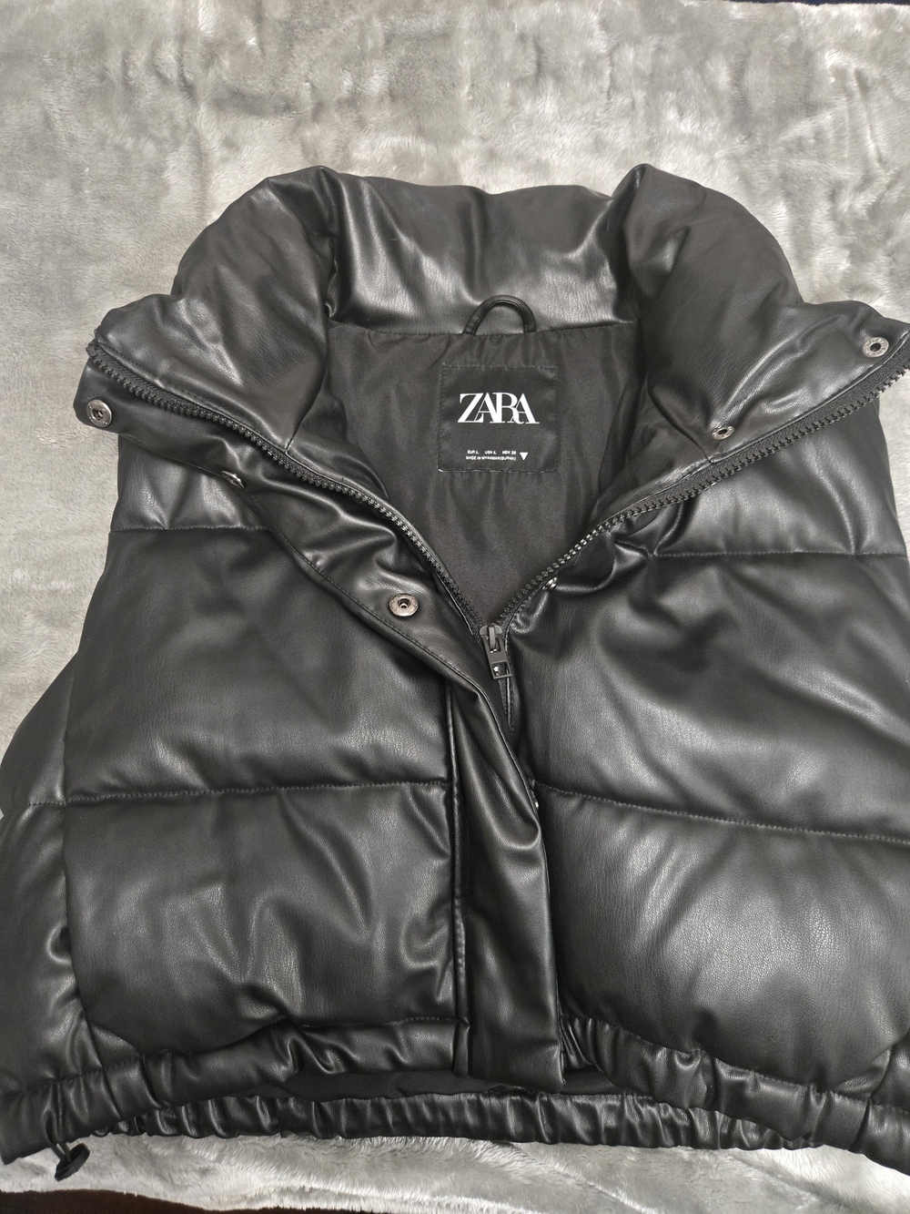 Zara Black Quilted Jacket Label Detail